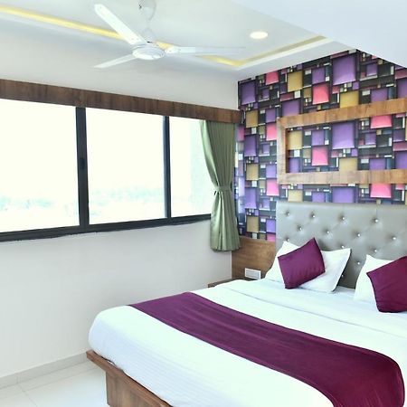 Hotel Royal King By Sky Stays Ahmedabad Esterno foto
