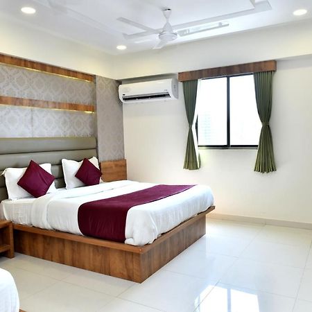 Hotel Royal King By Sky Stays Ahmedabad Esterno foto