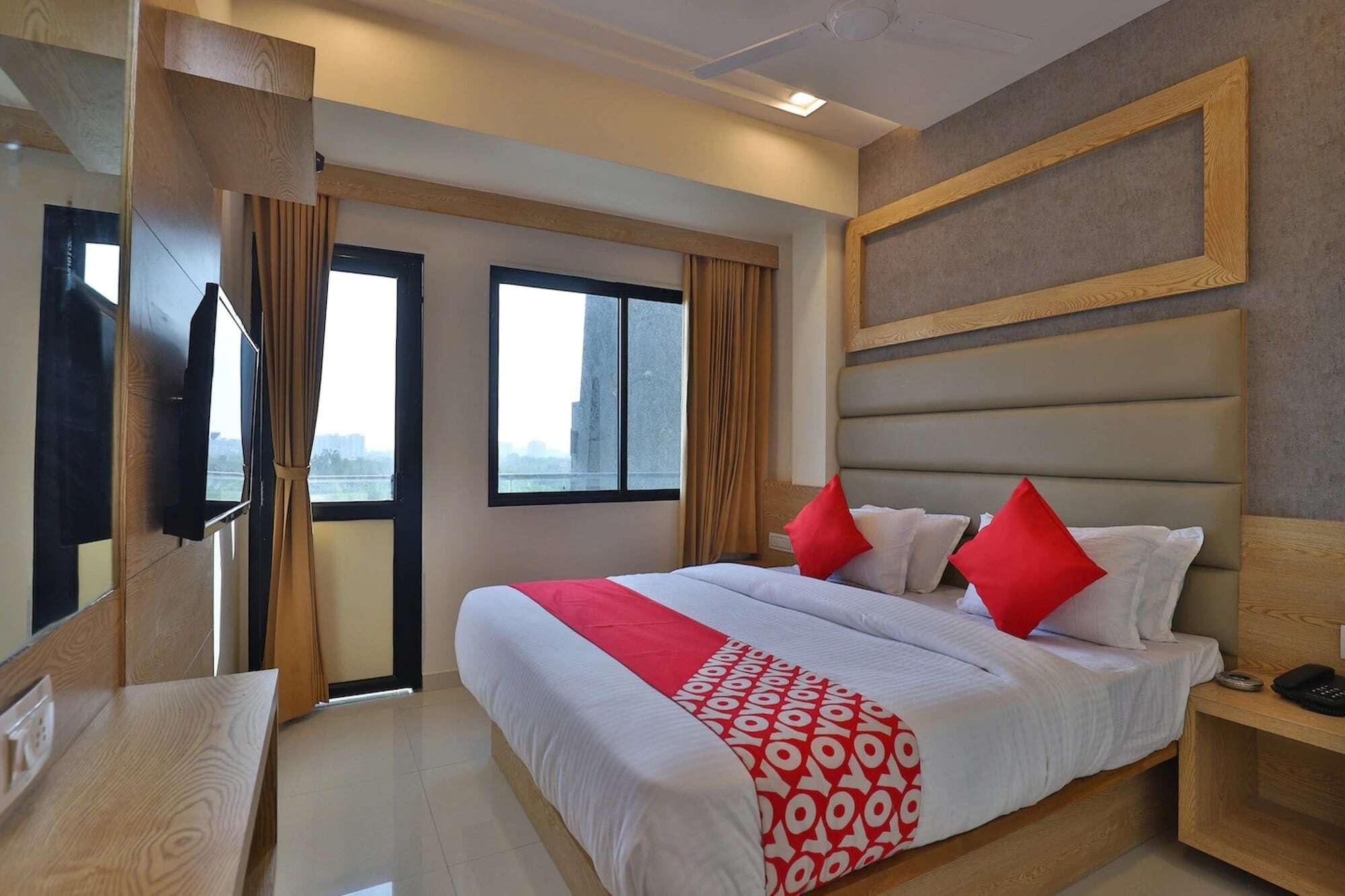 Hotel Royal King By Sky Stays Ahmedabad Esterno foto