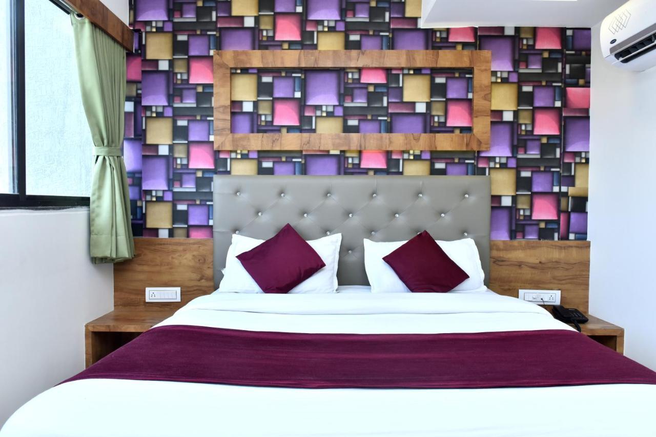 Hotel Royal King By Sky Stays Ahmedabad Esterno foto