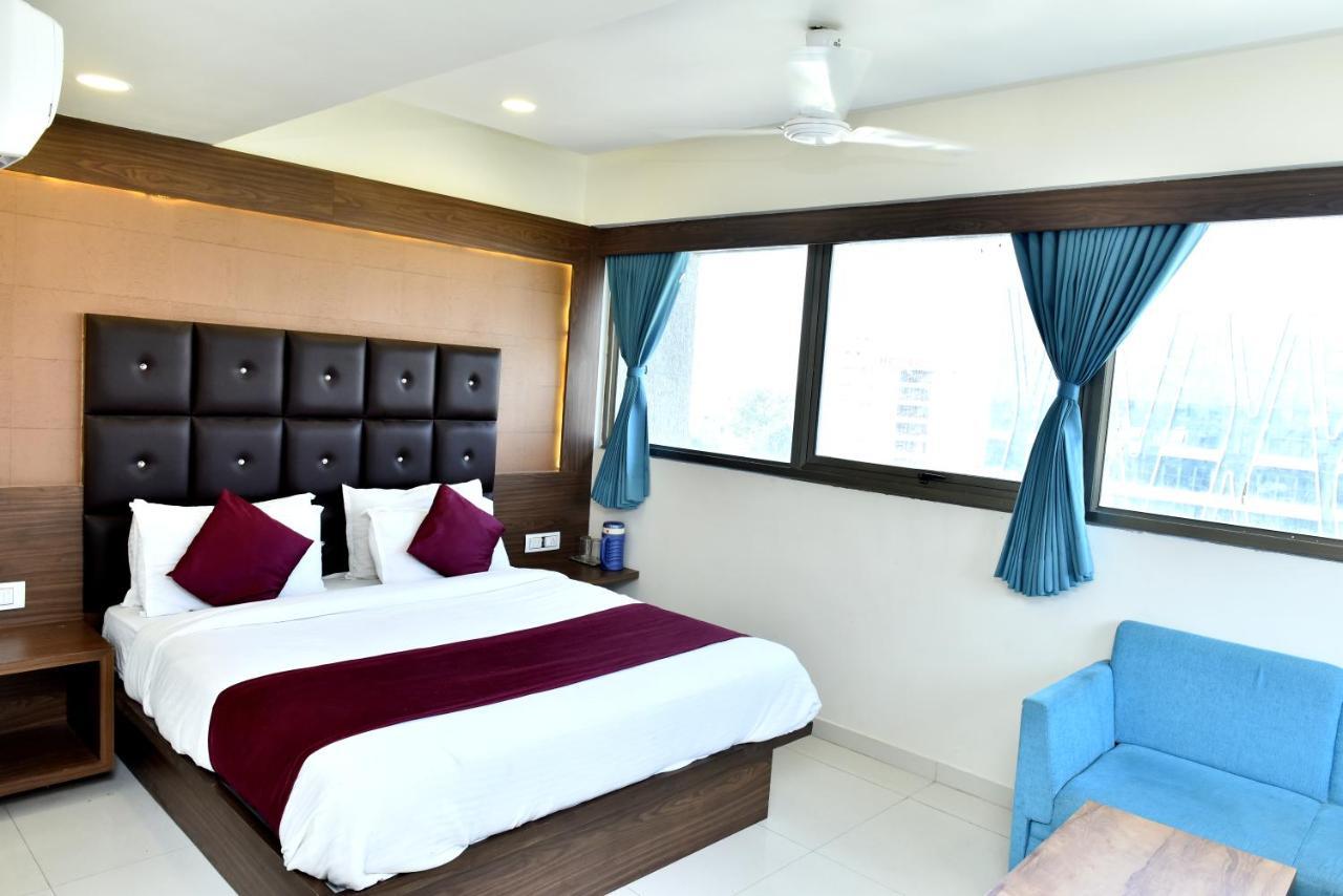 Hotel Royal King By Sky Stays Ahmedabad Esterno foto