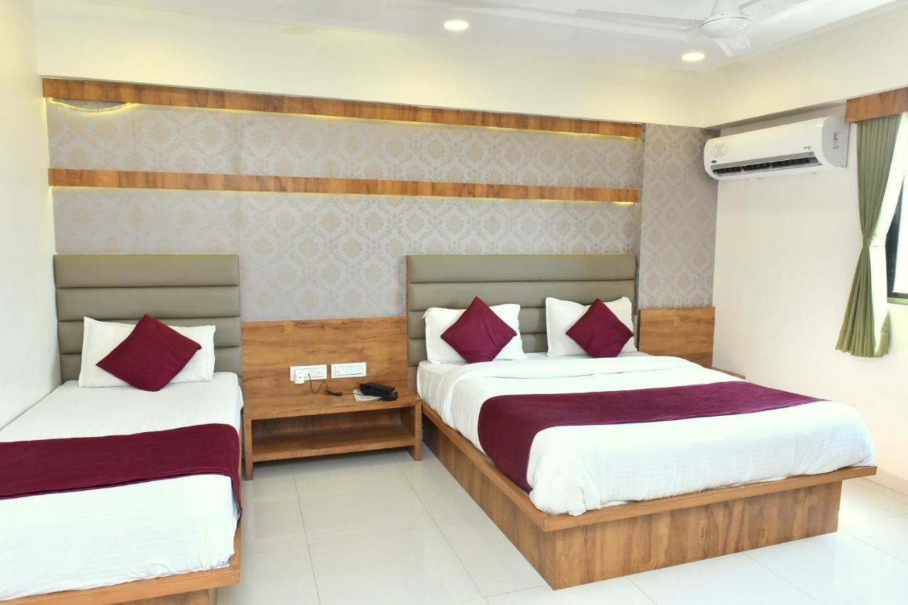 Hotel Royal King By Sky Stays Ahmedabad Esterno foto